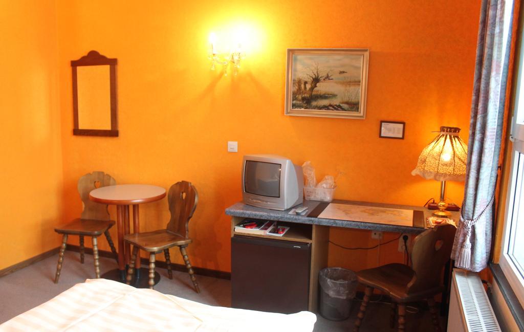 Hotel Adler Düsseldorf Zewnętrze zdjęcie